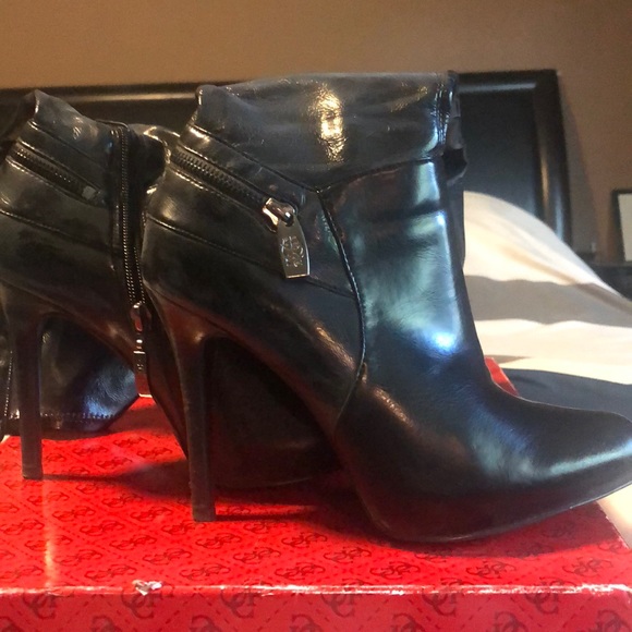 Guess knee high boots - Picture 2 of 4